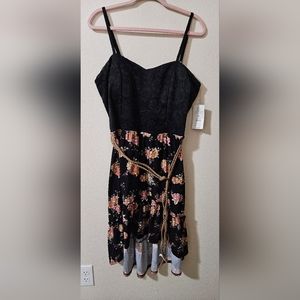 XXL No Boundaries black and floral dress